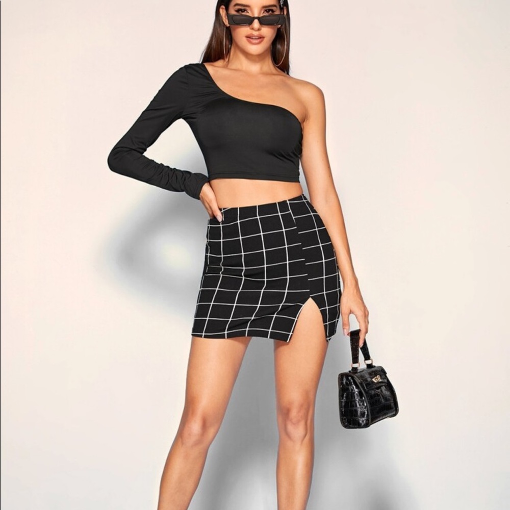 Black Grid Slit Mini Skirt